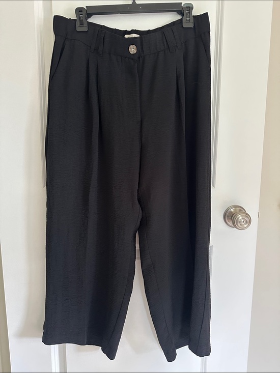 Haver & Blair Pants - High-Rise Black Cropped Trousers for Women
